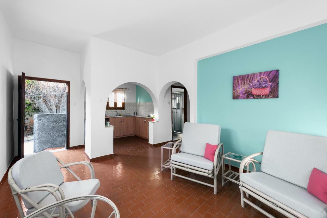 Cavo Grosso Aparthotel Mavrovoúnion